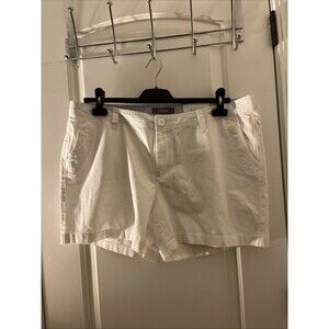 Natural Reflections Women's Size 18 White Mid Rise Chino Shorts